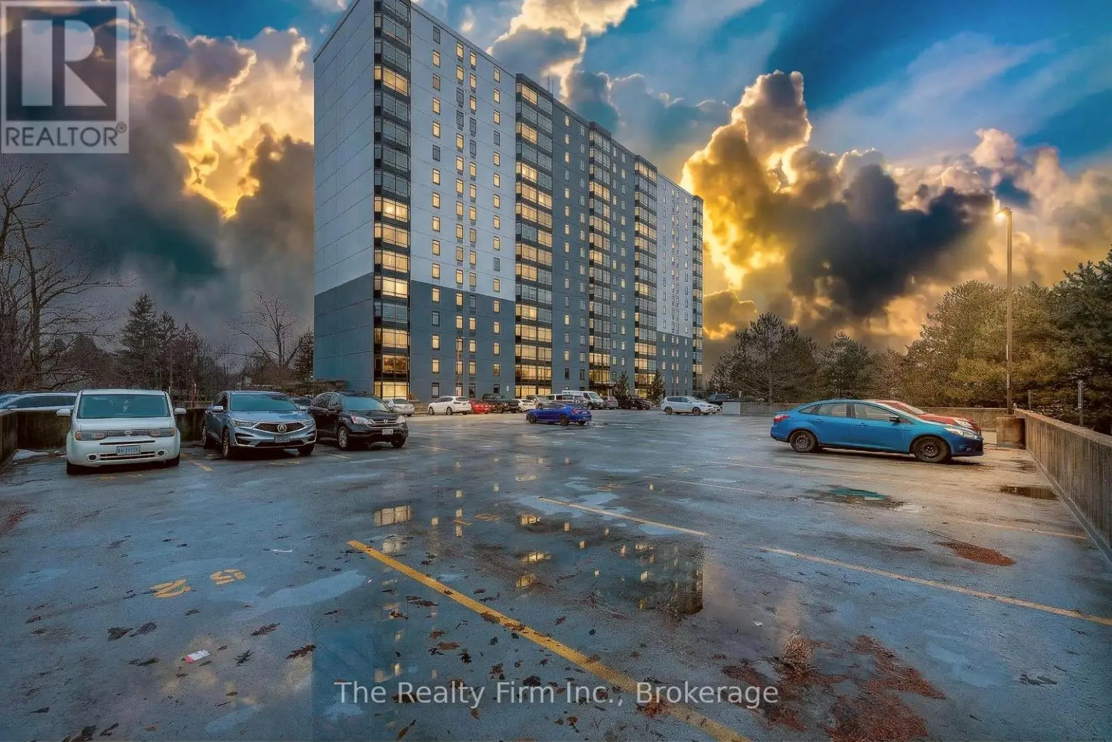1515 - 45 Pond Mills Road, London South (South J)